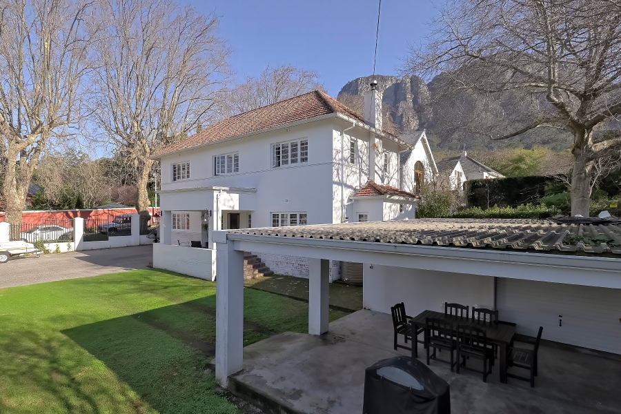 4 Bedroom Property for Sale in Newlands Western Cape